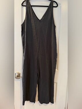 Universal Thread Charcoal V-Neck Wide-Leg Jumpsuit